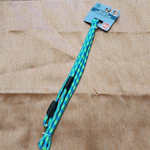 ‼️3/$25‼️DONATING SOON •🎉Host Pick🎉 DOGGY Styling Colorful Leash and Ball - Picture 5 of 6